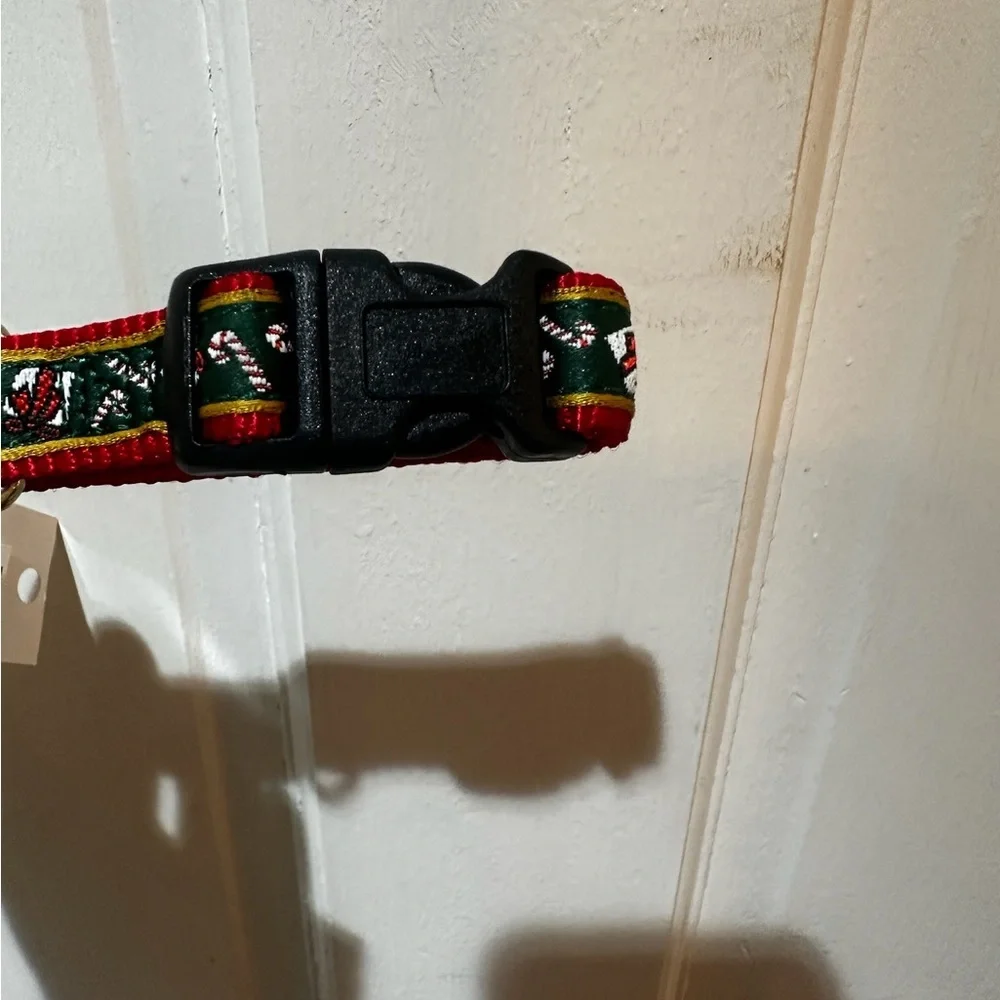 Casual Canine Christmas Candycane Dog Collar - Green and Red 6-16” Small - Picture 4 of 9